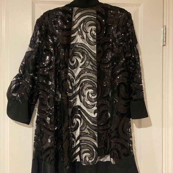 Elegant cover from JC Penny - Picture 2 of 3